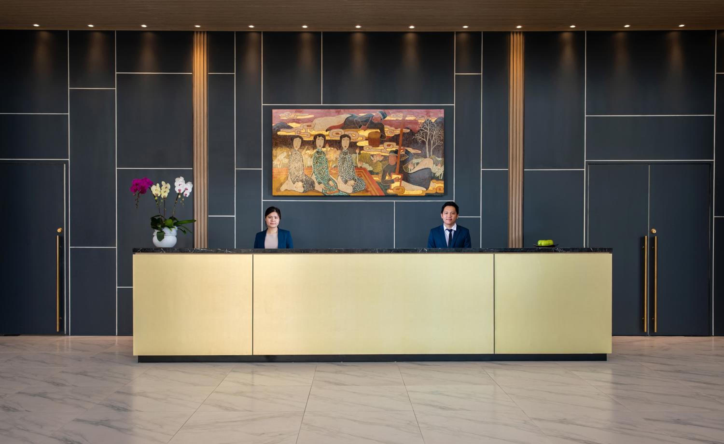 PENTSTUDIO_5Stars_Westlake_Luxury