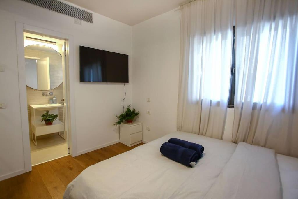 Ultra Luxury 3BR Beach Apartment