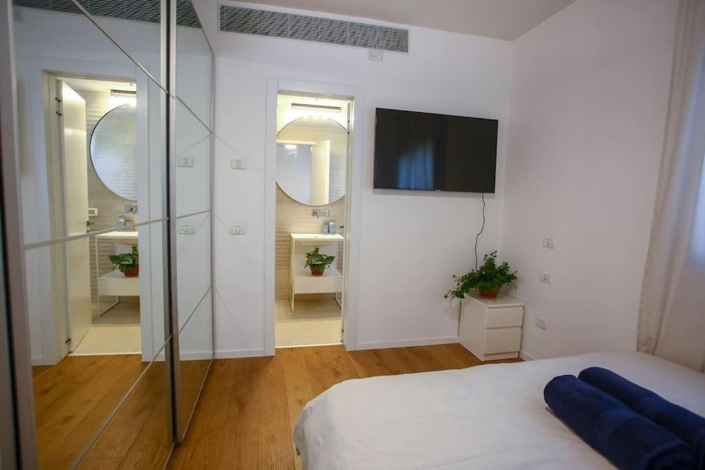 Ultra Luxury 3BR Beach Apartment