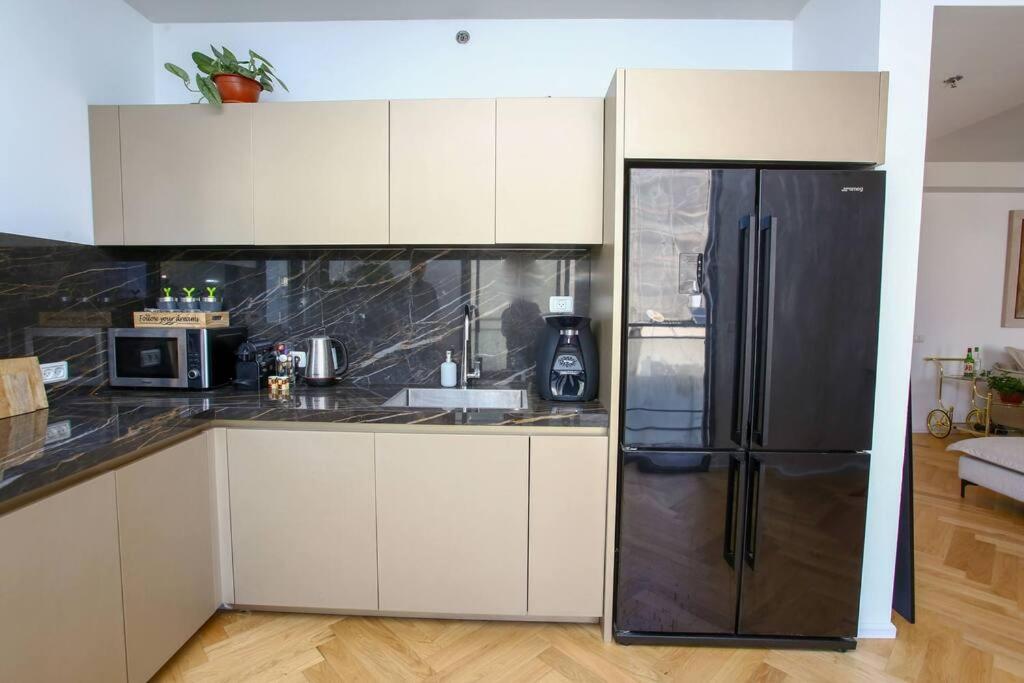Ultra Luxury 3BR Beach Apartment