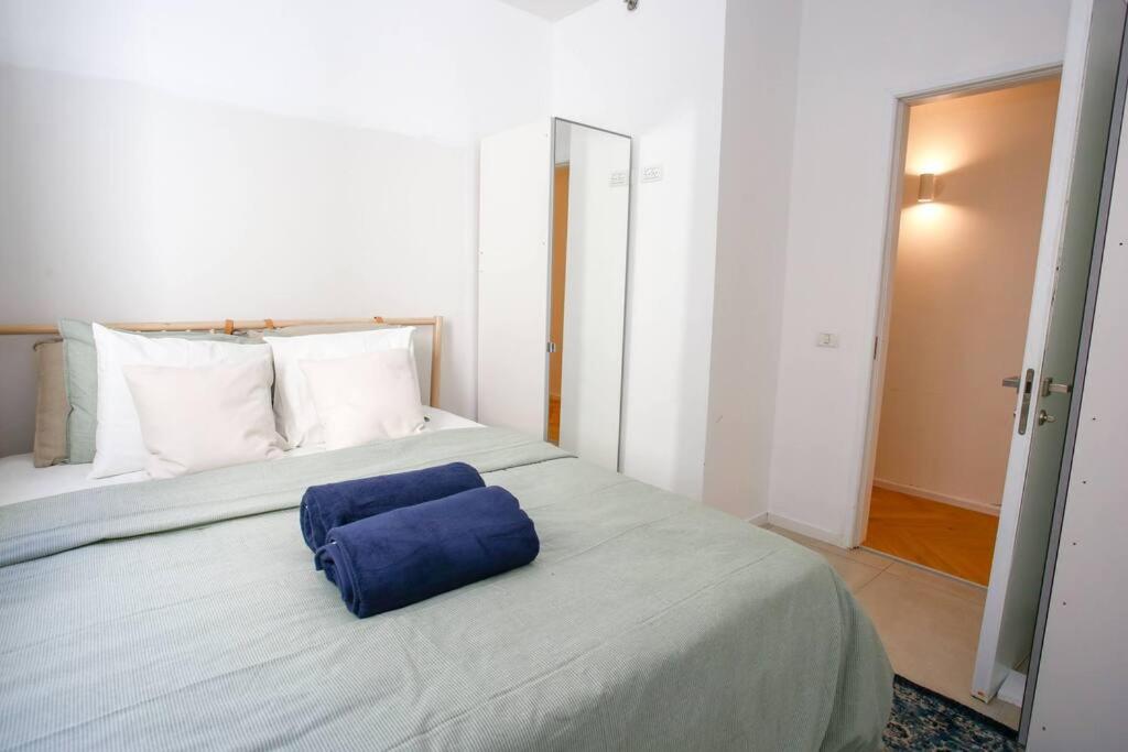 Ultra Luxury 3BR Beach Apartment