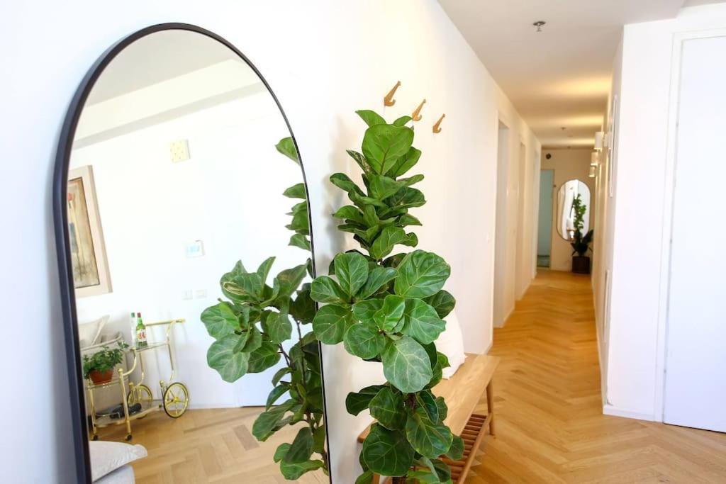 Ultra Luxury 3BR Beach Apartment