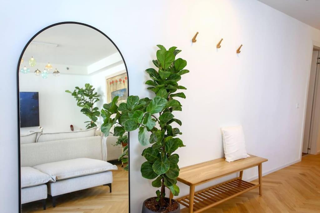Ultra Luxury 3BR Beach Apartment