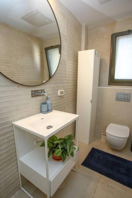 Ultra Luxury 3BR Beach Apartment