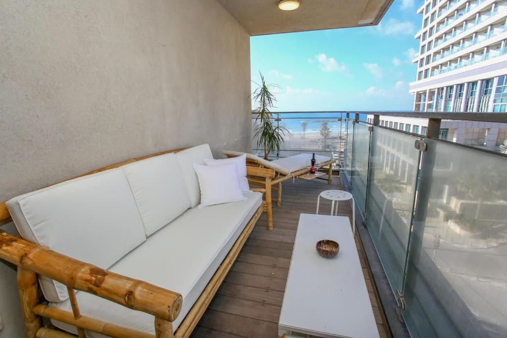 Ultra Luxury 3BR Beach Apartment