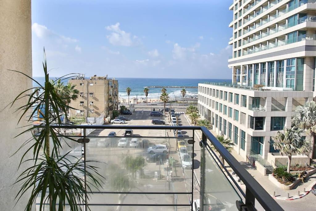 Ultra Luxury 3BR Beach Apartment