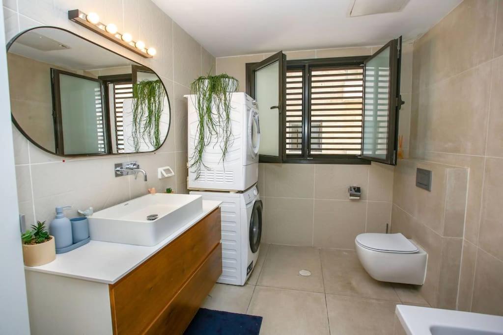 Ultra Luxury 3BR Beach Apartment