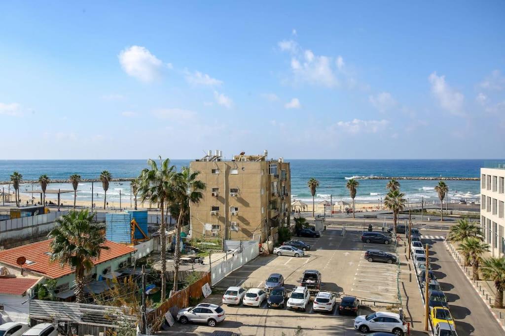 Ultra Luxury 3BR Beach Apartment