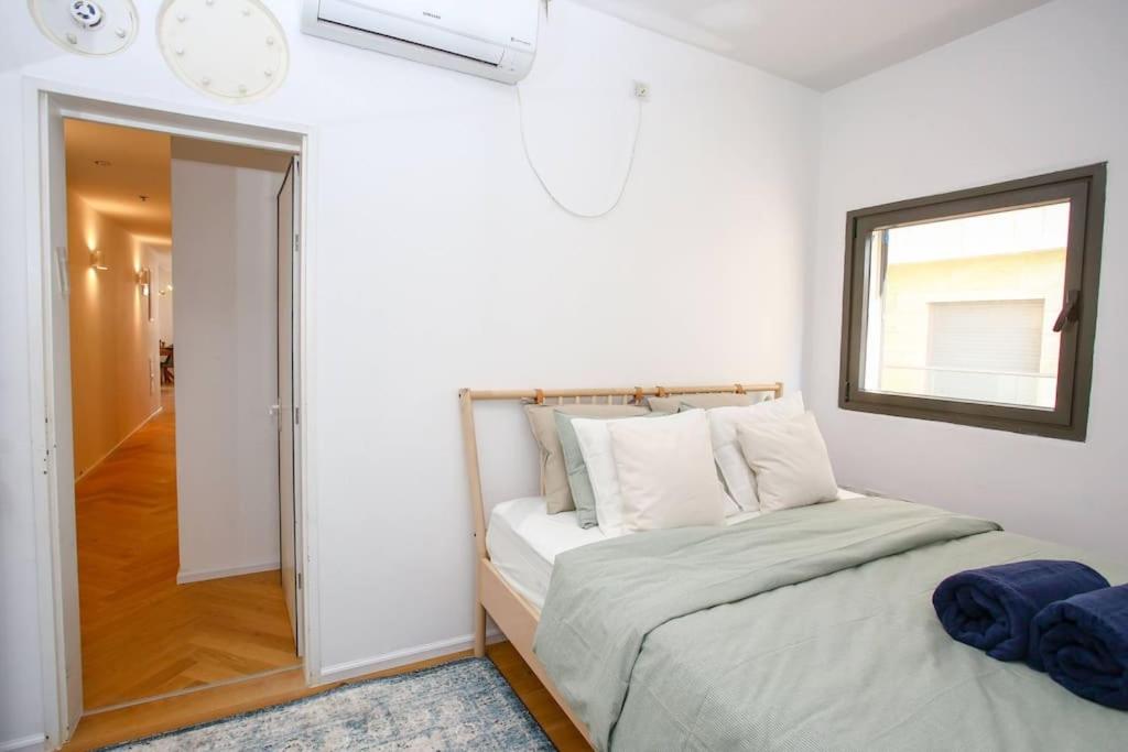 Ultra Luxury 3BR Beach Apartment