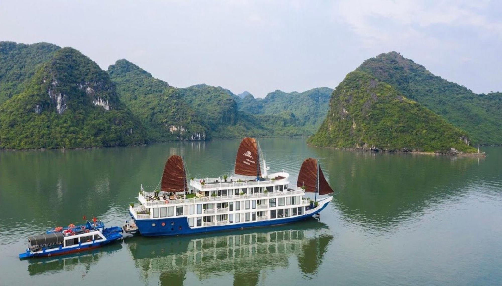 Lotus D'Orient Cruise view 2