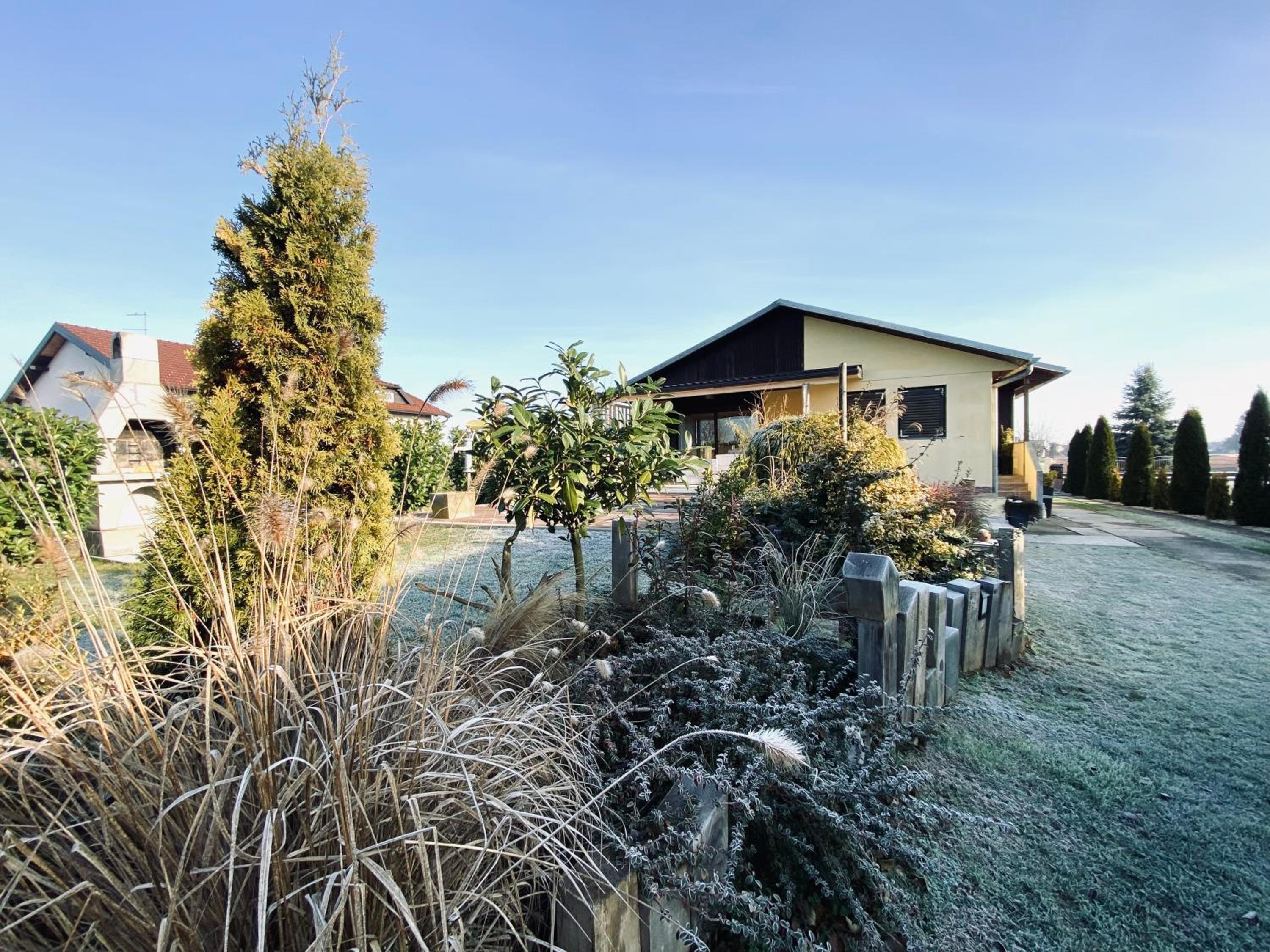 Hotel North-West house - Image 1