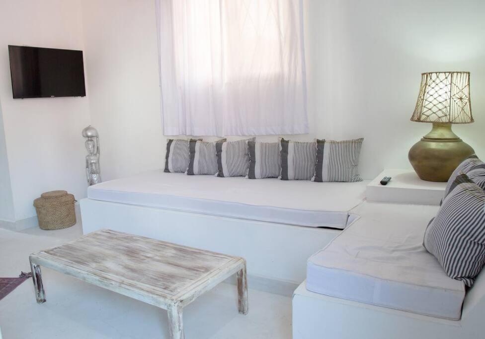 Kenzo Apartments
