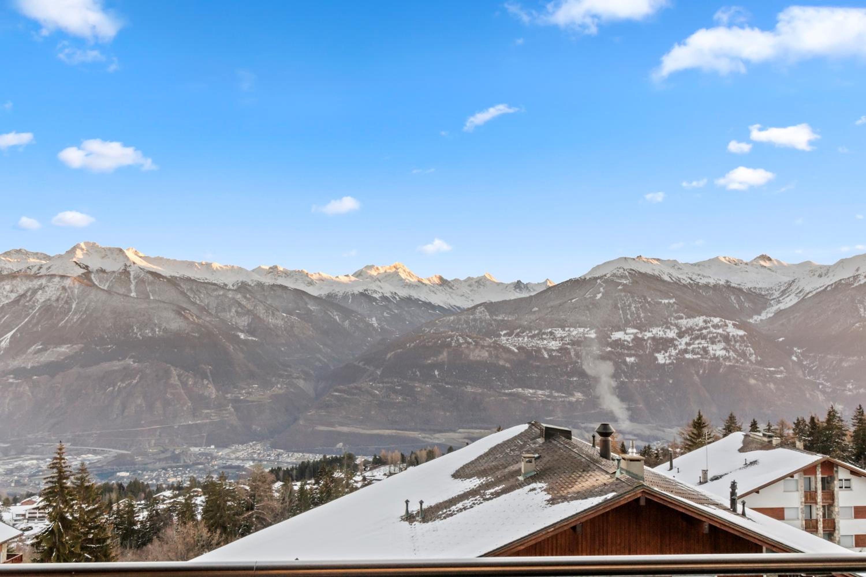 Logement avec vue époustouflante sur les montagnes