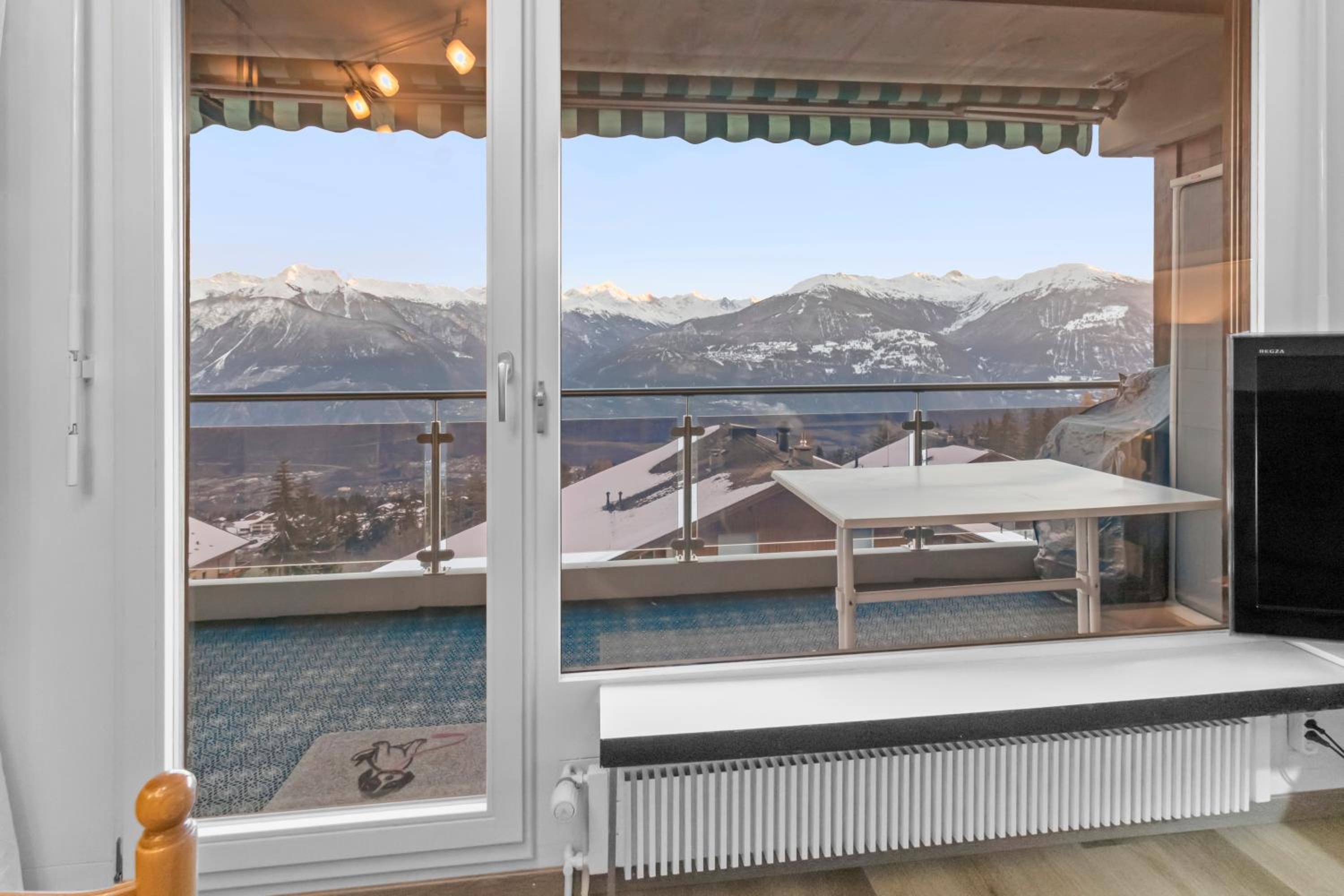 Logement avec vue époustouflante sur les montagnes
