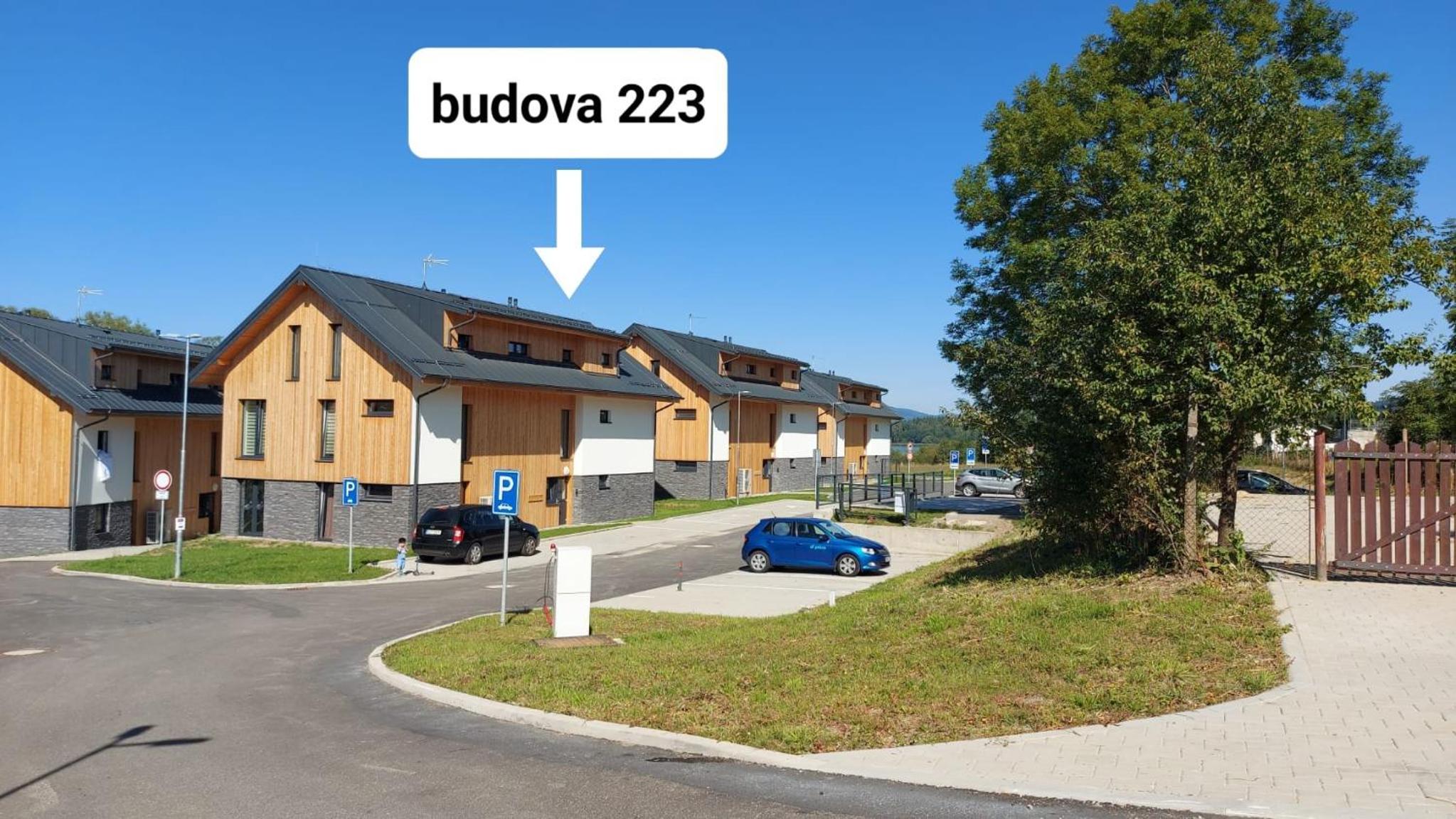 Lipno Apartments BERGMAX, Ski Areál Lipno 16min dojezd - Resort Malé Lipno s terasou a zahrádkou, parking free