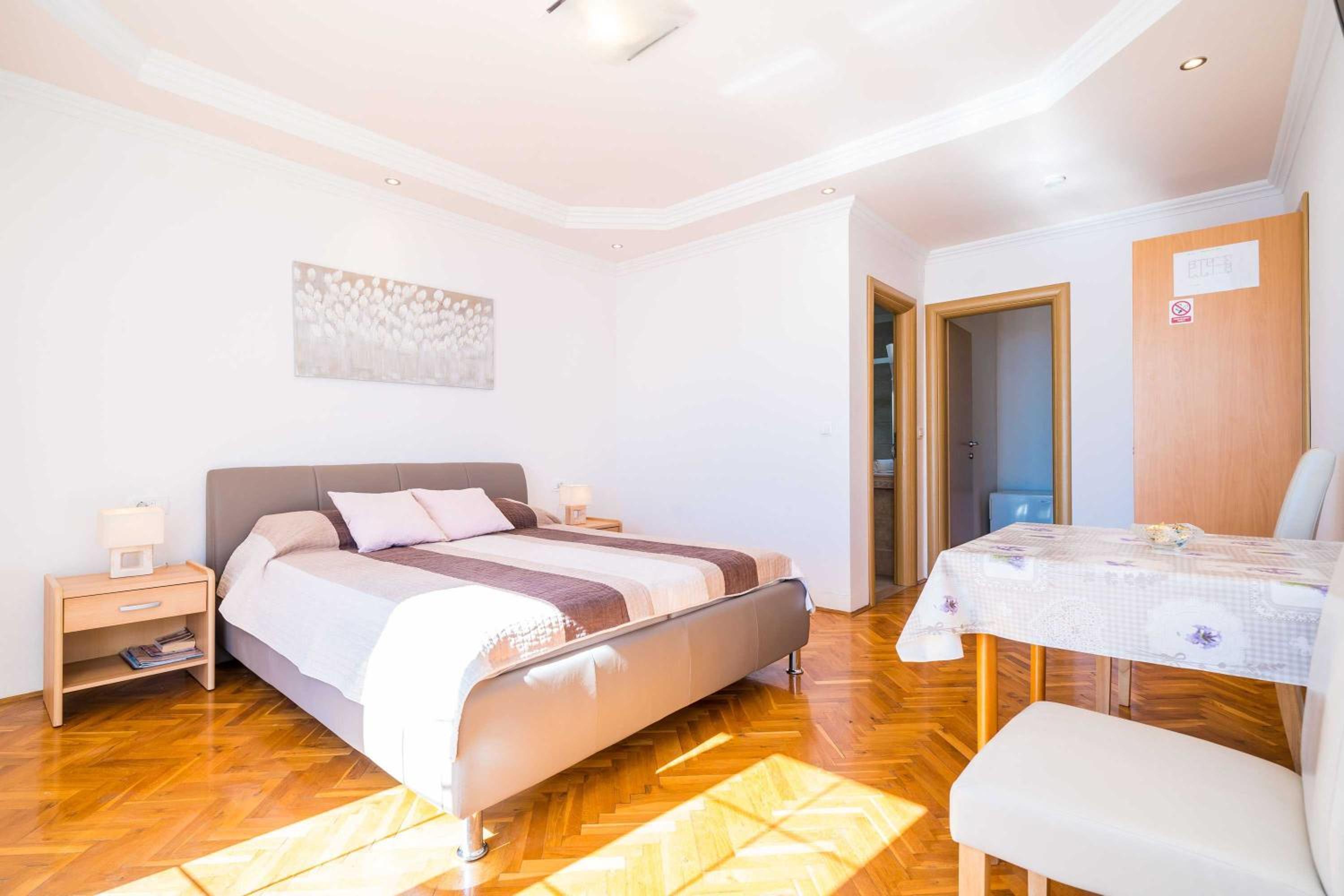 Apartments Marnic