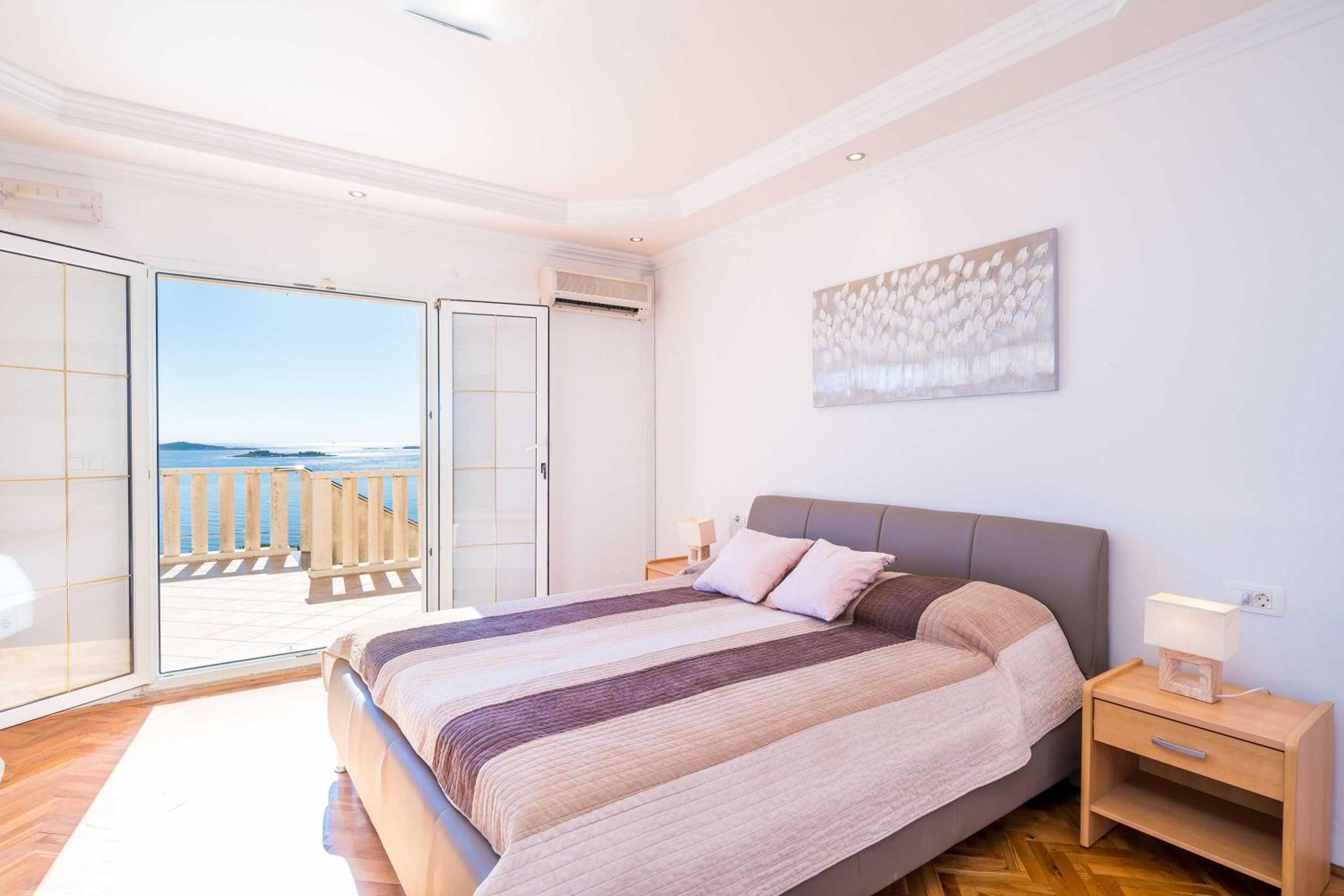Apartments Marnic