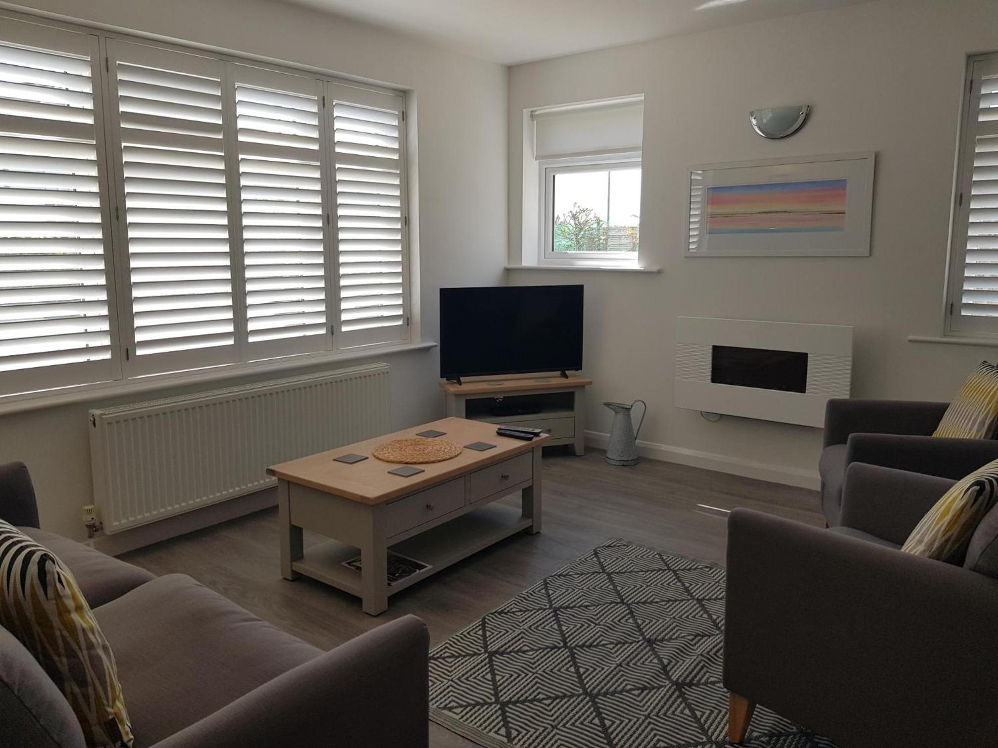 Beachfront 2 bed lux apart Milford on Sea, The New Forest view 4