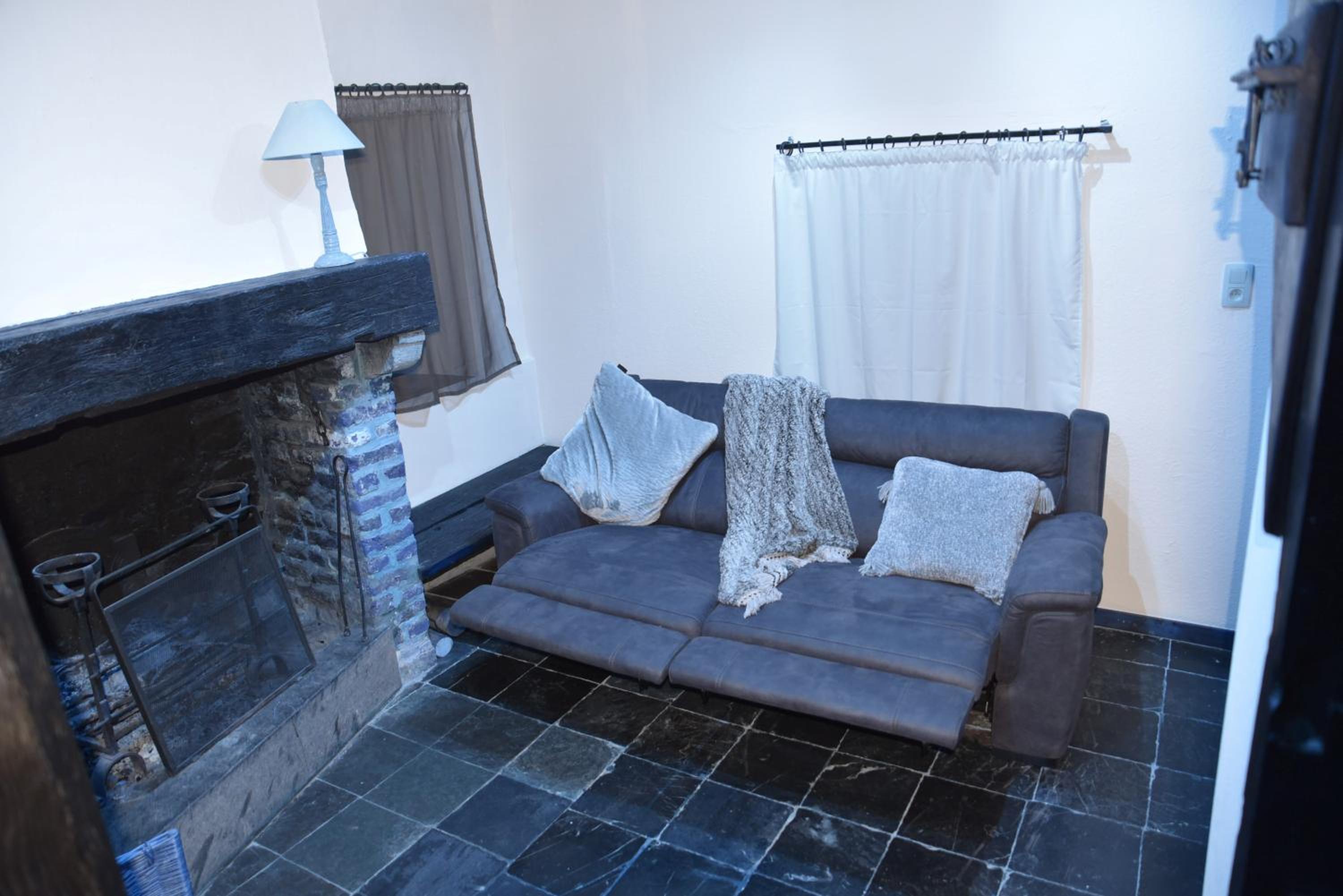 Gite Ardennes Au coin du feu jacuzzi sauna et nature