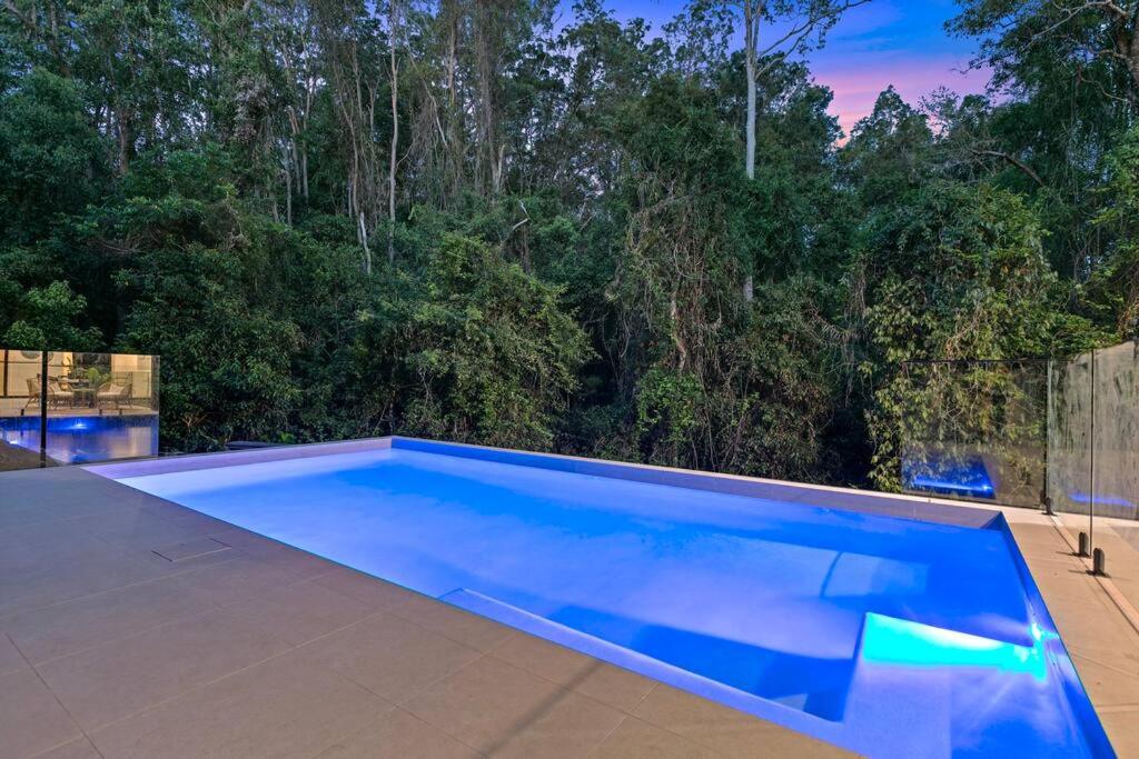 Rainforest Villa: Luxe Escape
