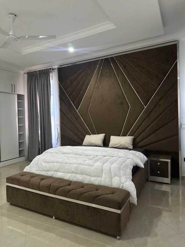 Modern villa 1 view 5