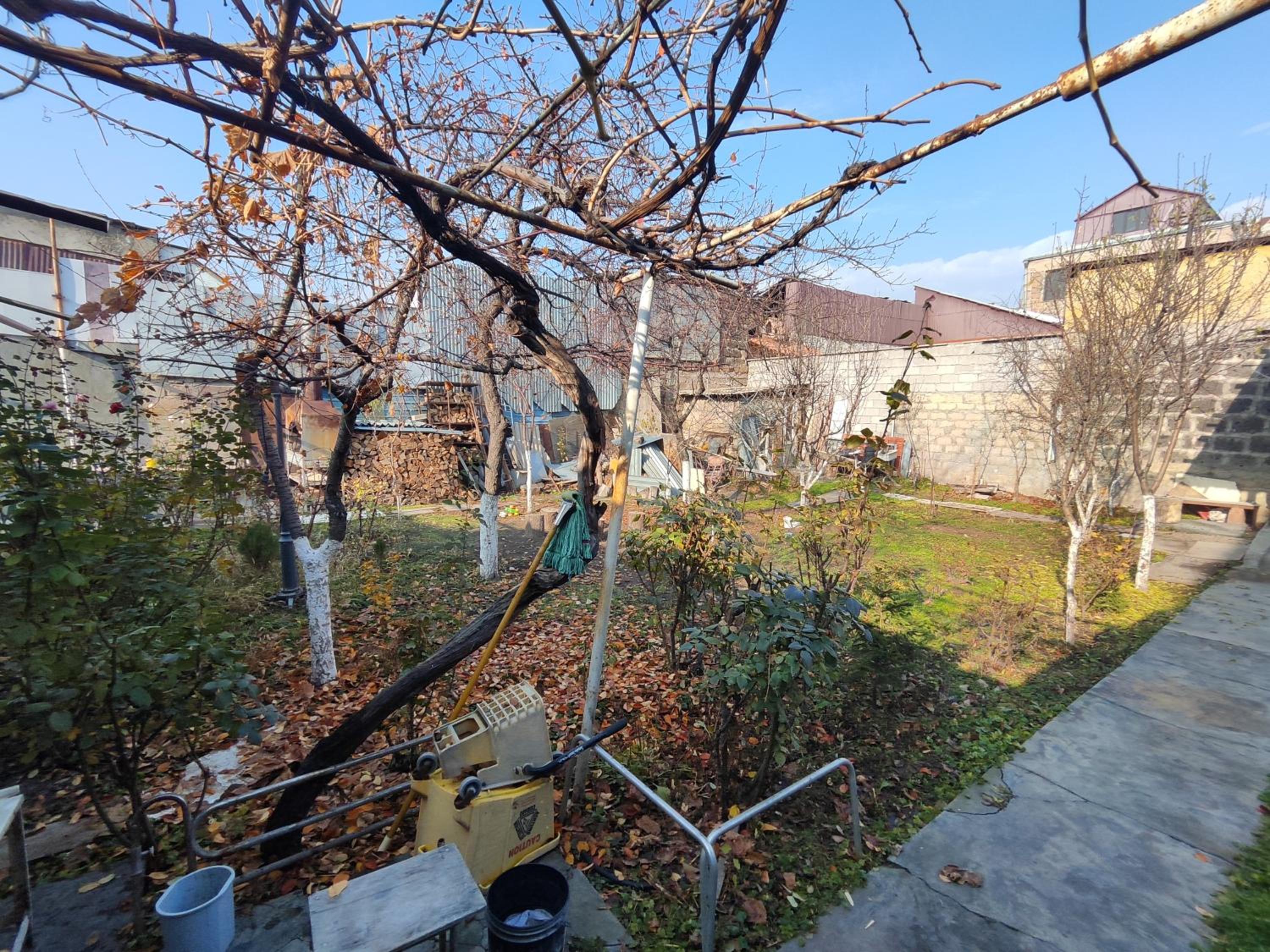 Guest House FloraS
