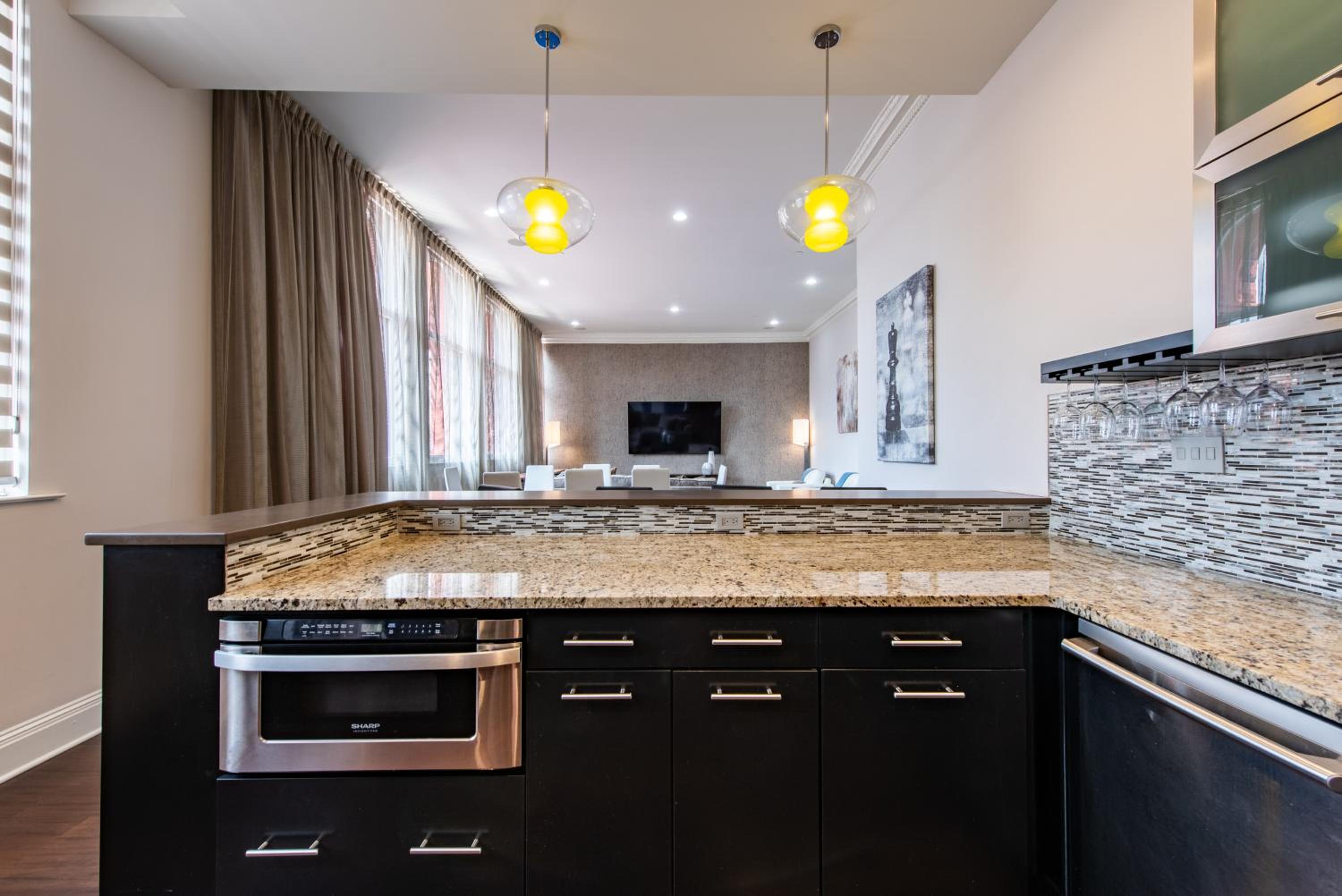 Luxe Louisville Condo~King BR~Near YUM Center