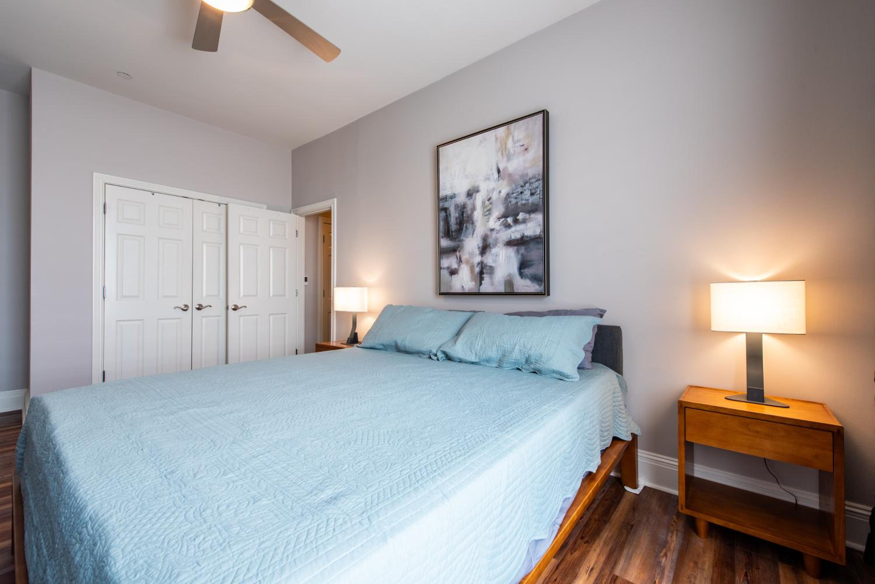 Luxe Louisville Condo~King BR~Near YUM Center
