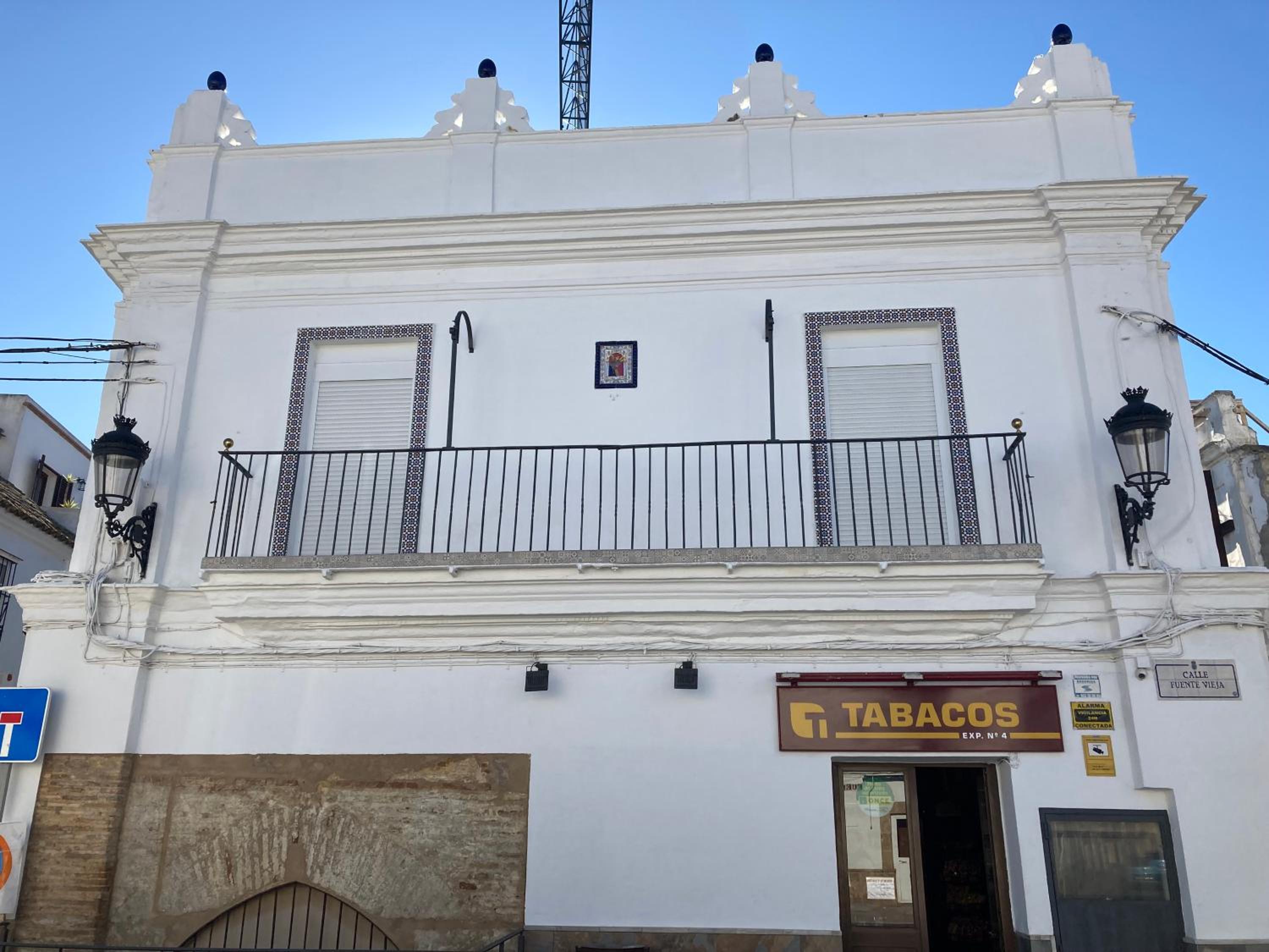 La Casa de la Fuente view 2