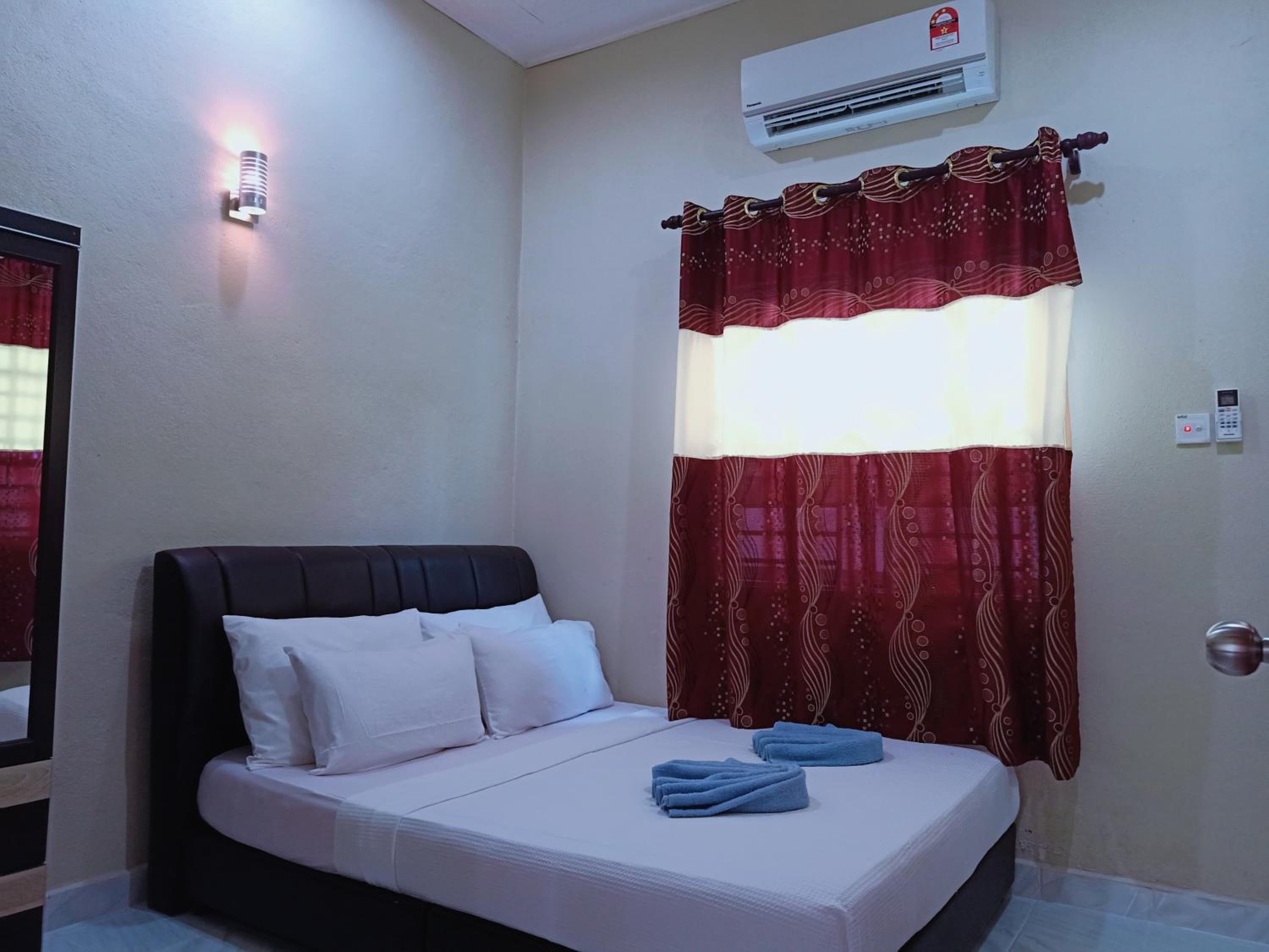 Tunas Homestay & Chalet photo 4