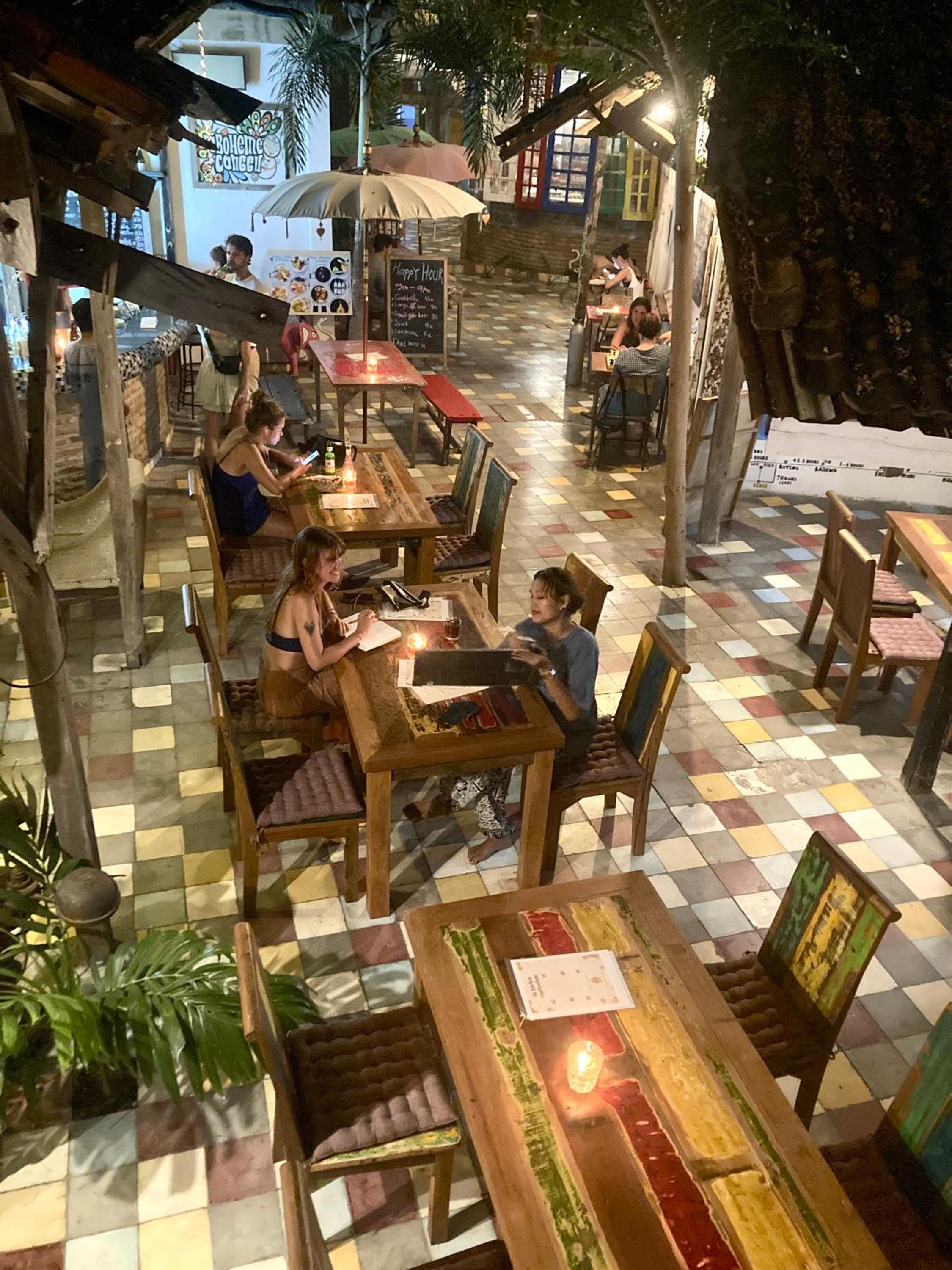La Boheme Bajo