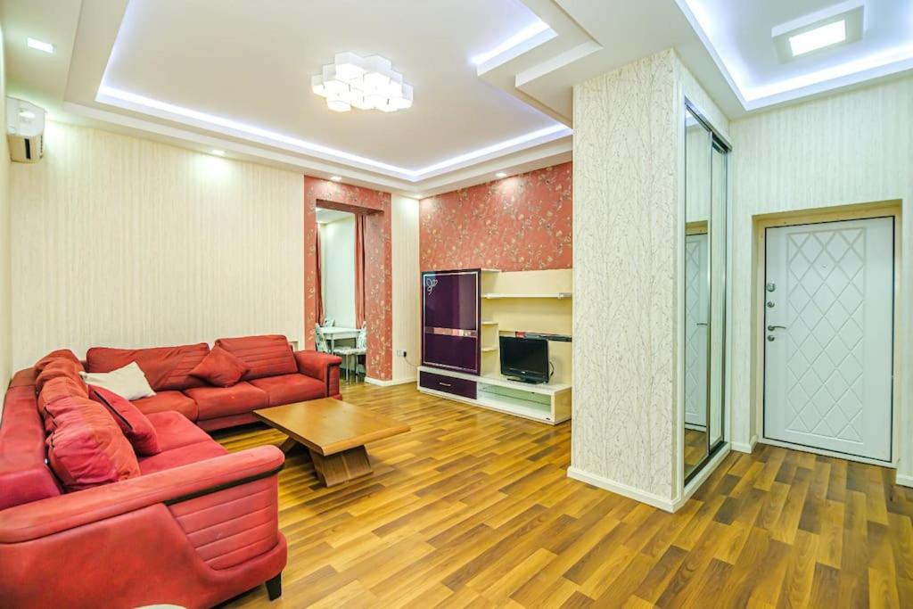 Baku Apartment Kolorit Nizami str,