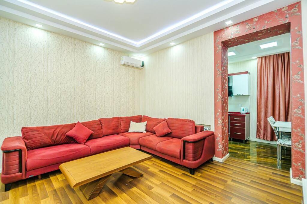 Baku Apartment Kolorit Nizami str,