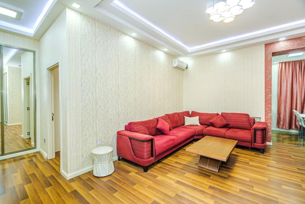 Baku Apartment Kolorit Nizami str,