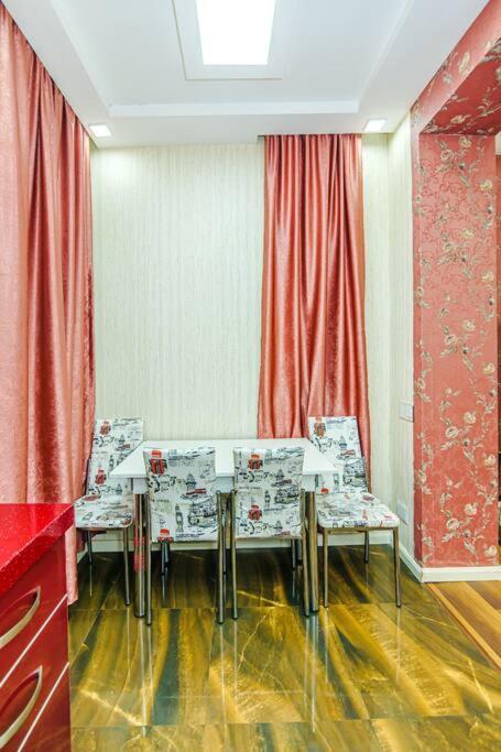 Baku Apartment Kolorit Nizami str,