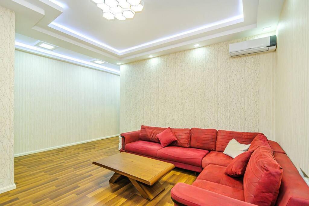 Baku Apartment Kolorit Nizami str,