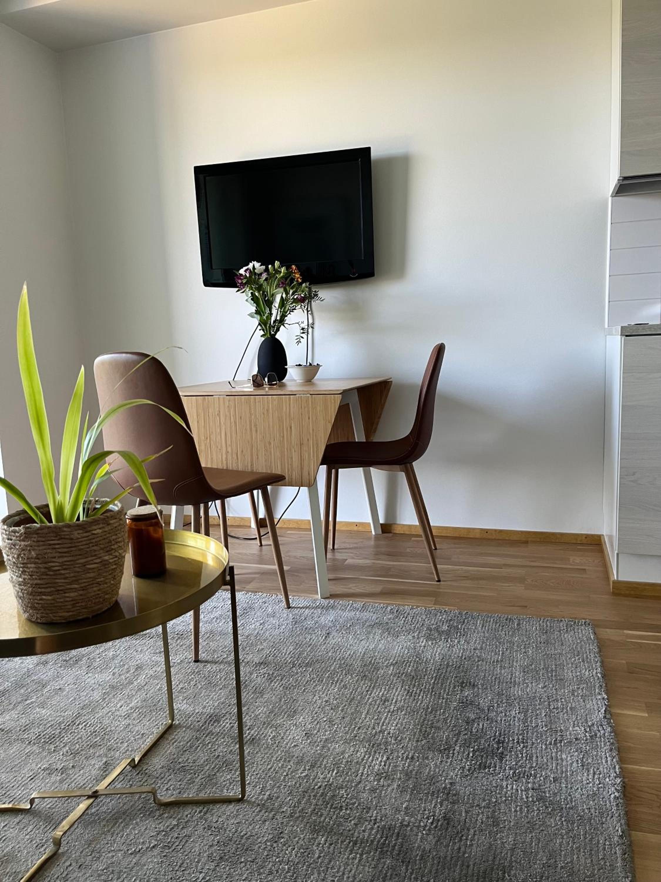 Helsinki Espoo Bright apartment /w big balcony close to Aalto University and metro view 3