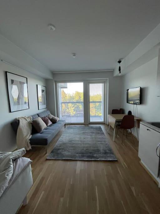 Helsinki Espoo Bright apartment /w big balcony close to Aalto University and metro view 5