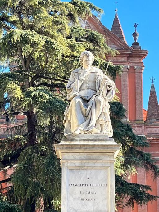 Elegante torretta in centro view 4