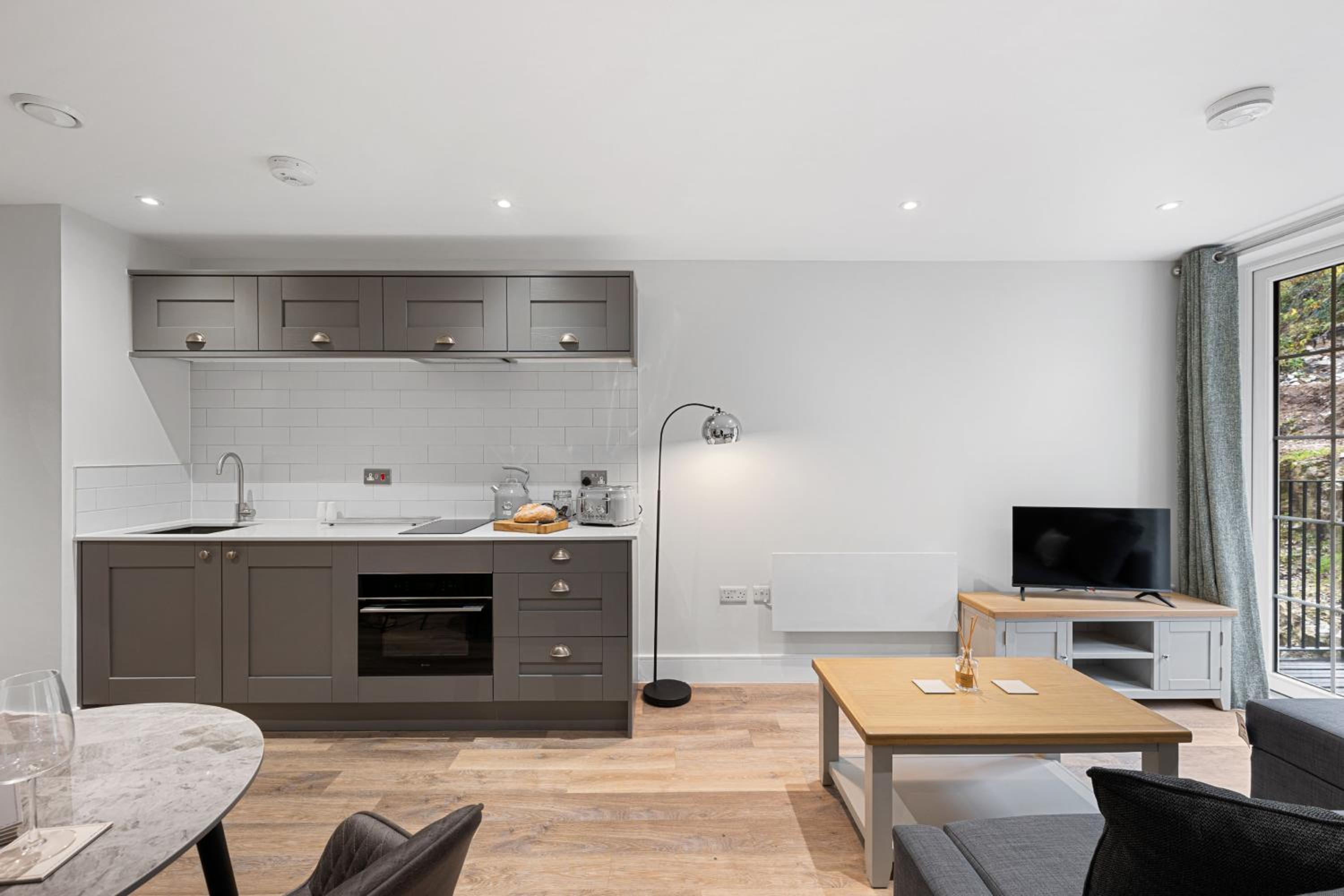 Chatsworth Suite - Apartment 27 view 2