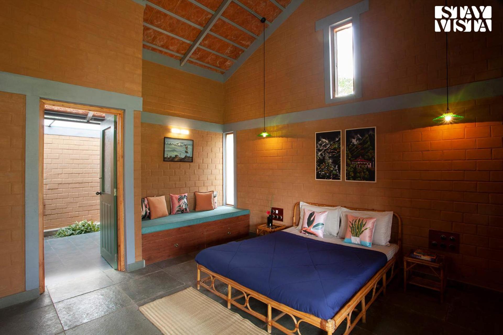StayVista at Sunnyside Farmstay with Bonfire & Lawn