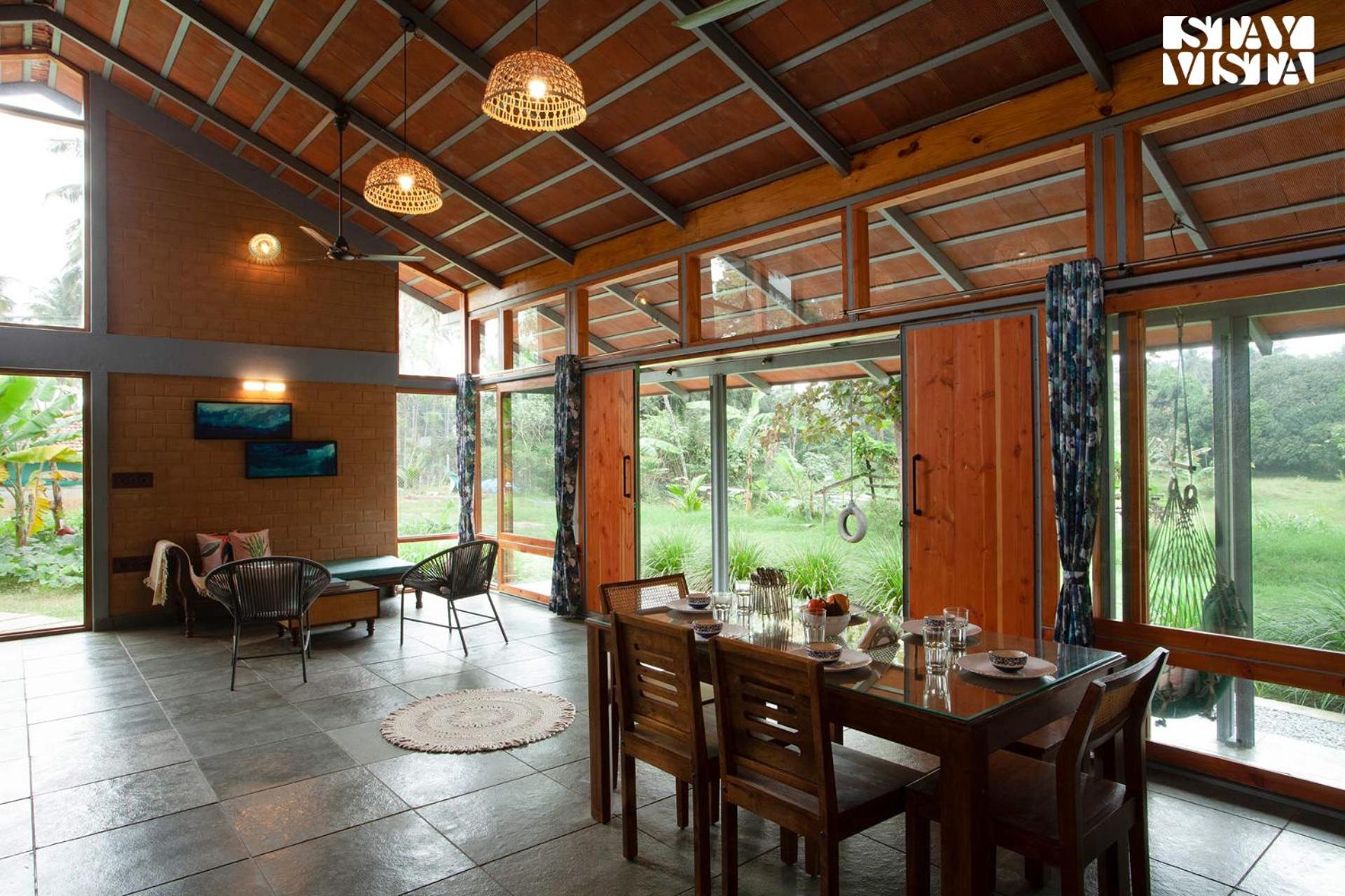 StayVista at Sunnyside Farmstay with Bonfire & Lawn