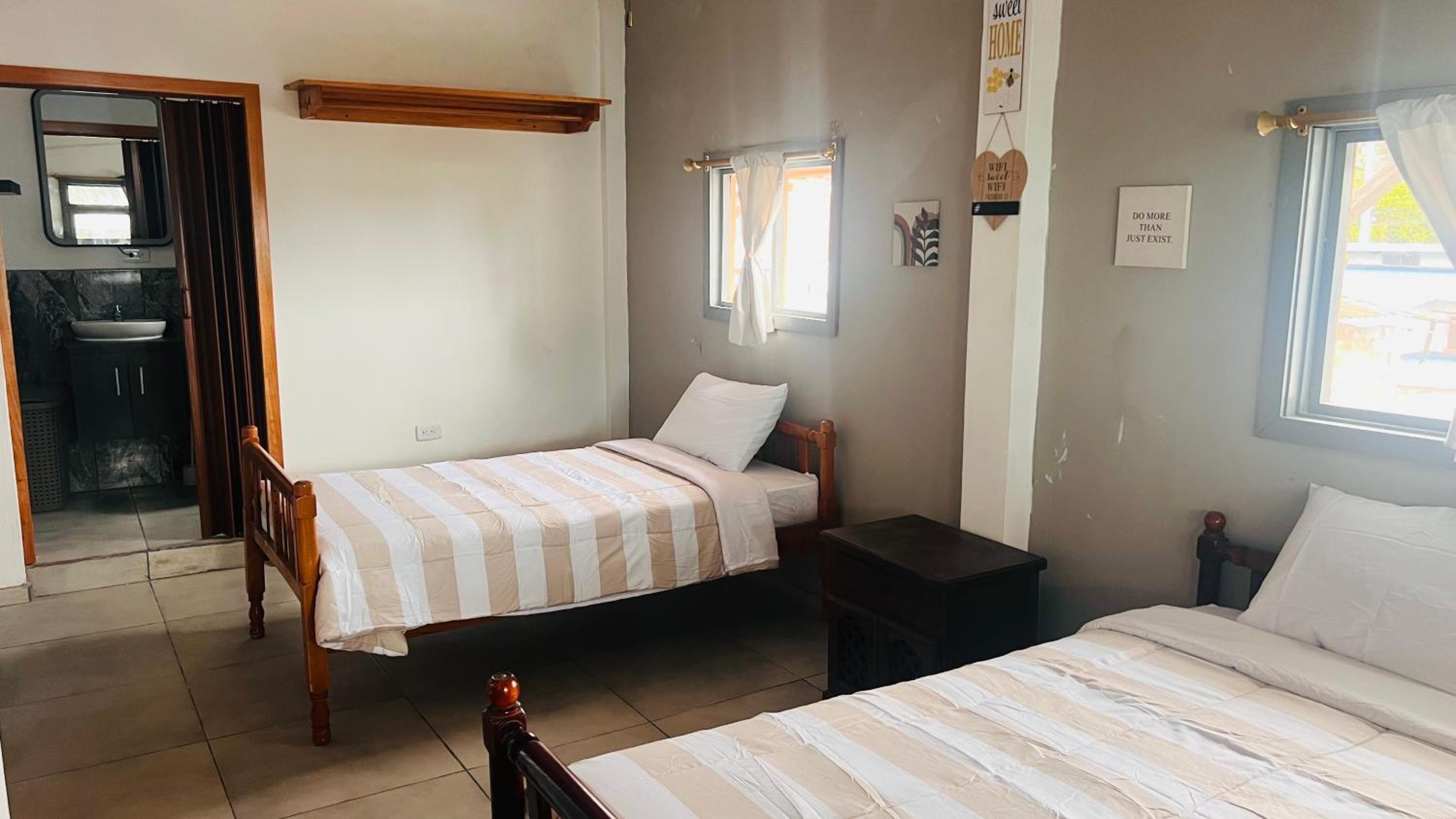 #3 Habitacion Renovada 2-3 personas - AC