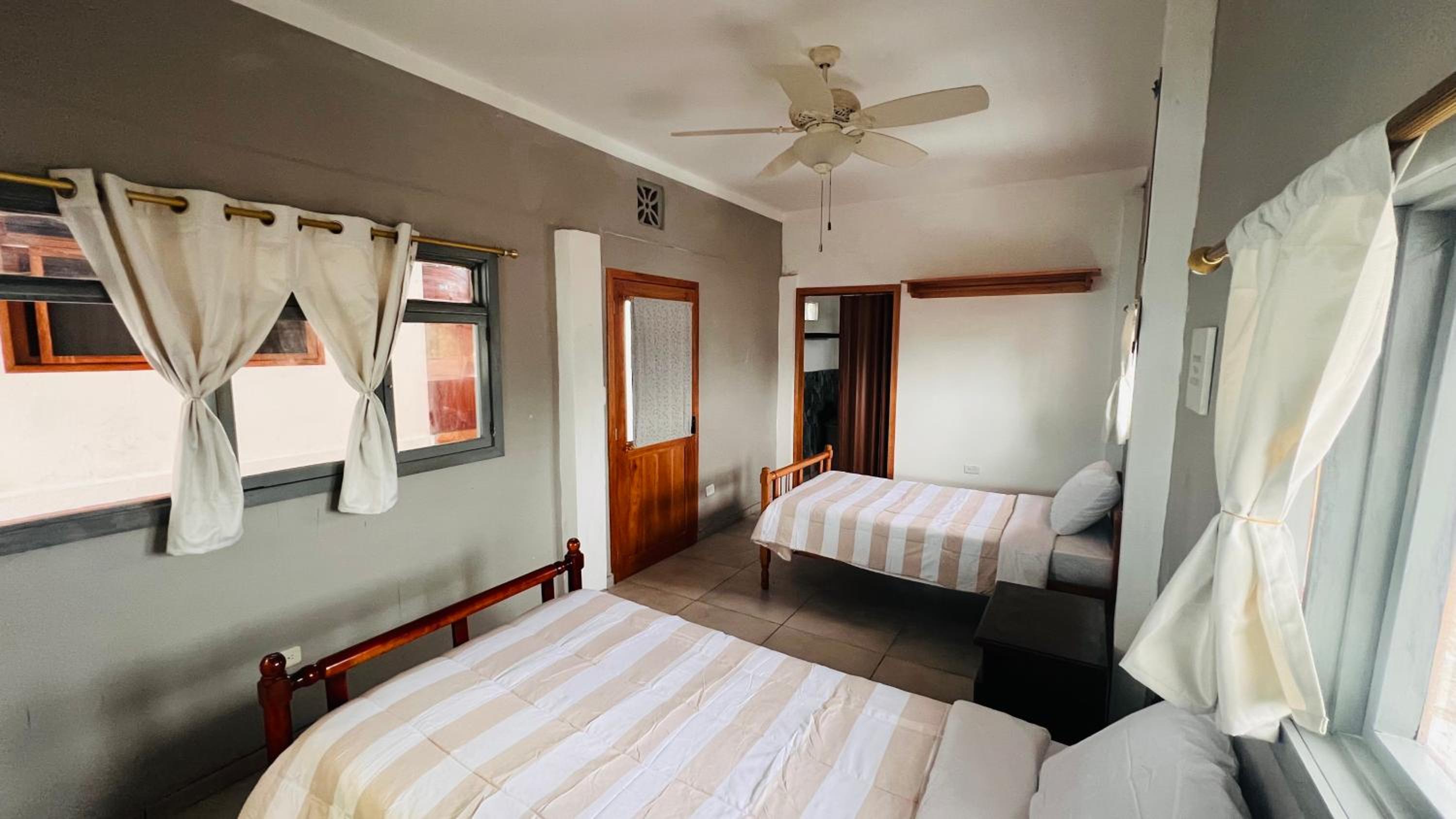 #3 Habitacion Renovada 2-3 personas - AC