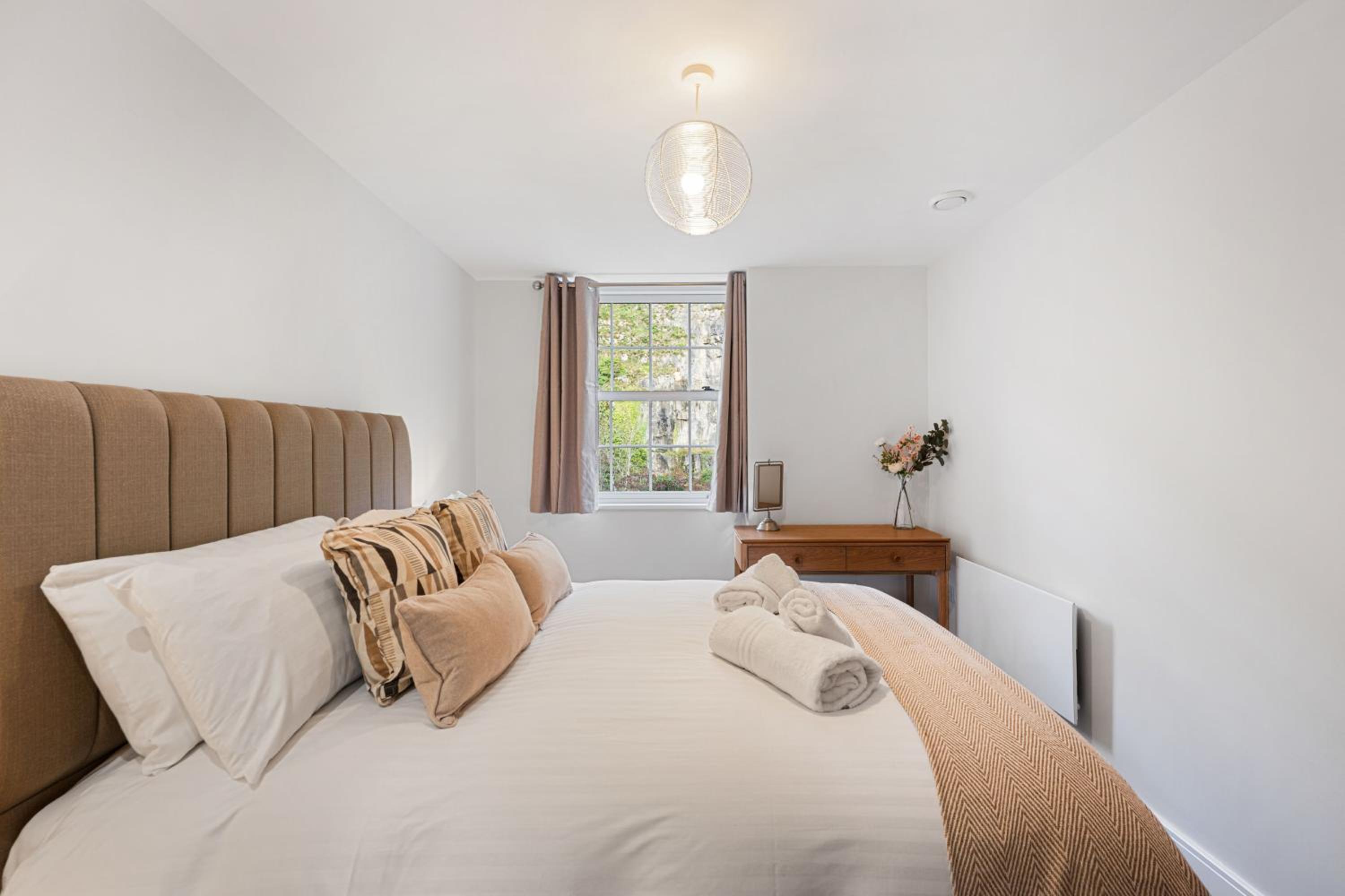 Derwent Suite - Apartment 32 view 4
