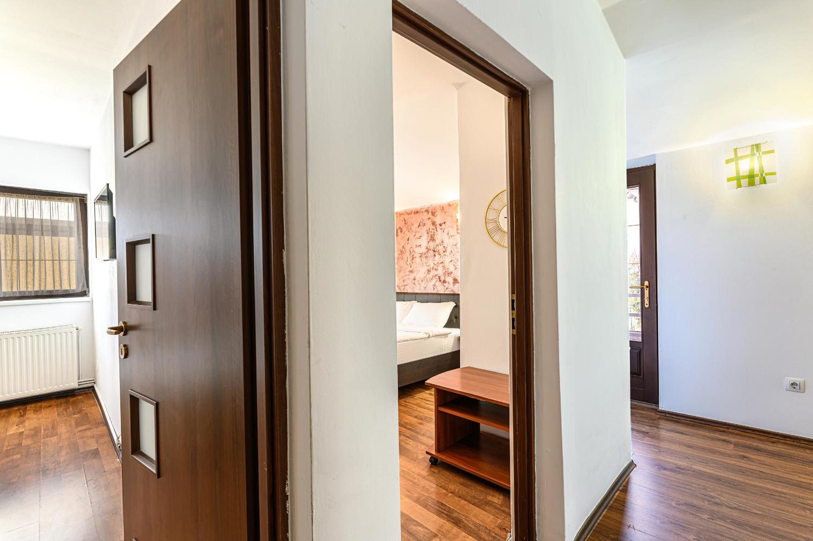Elite Neagoe Apartment view 3