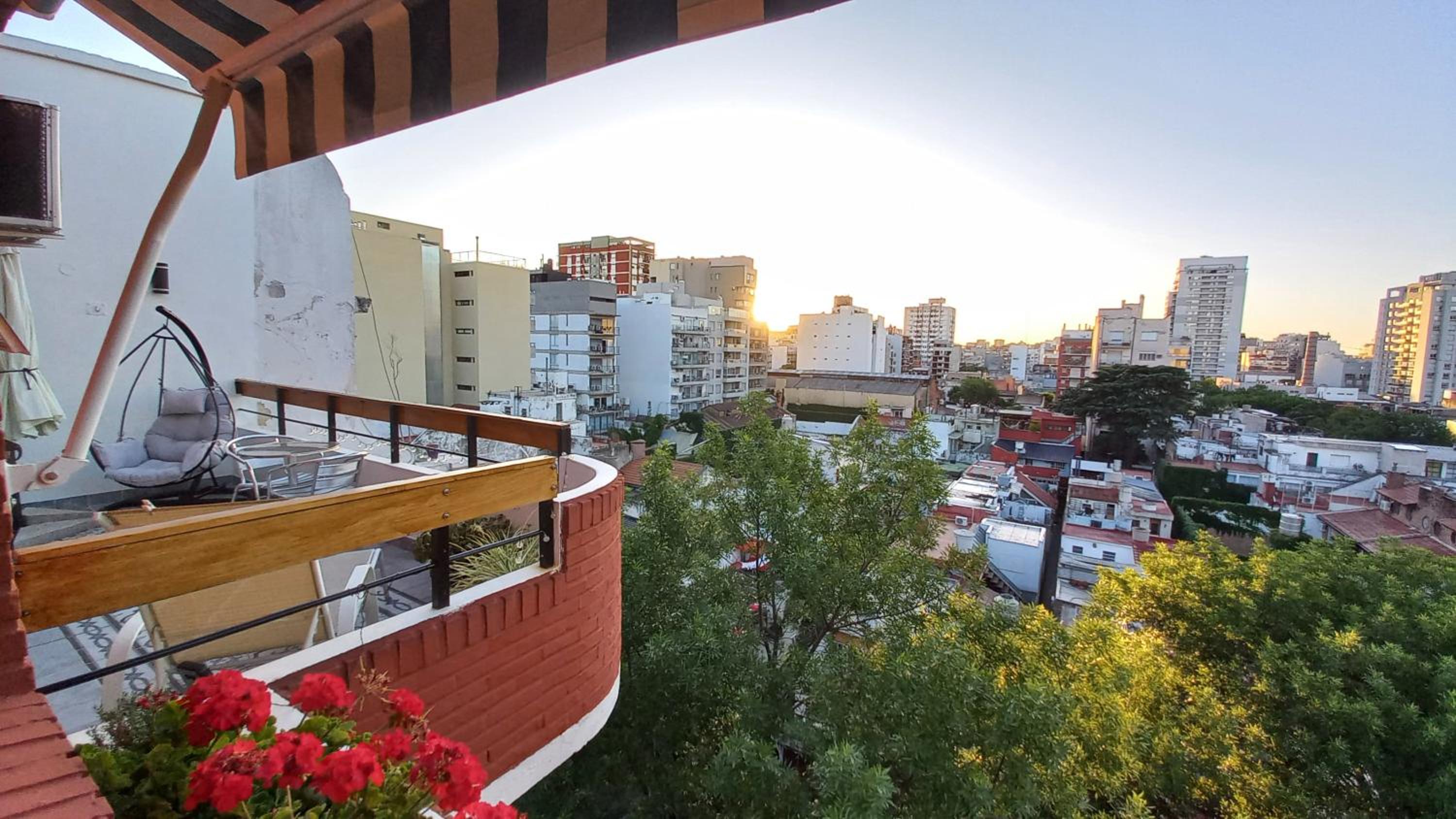 Luminoso Semipiso 2 Ambientes con Balcón Terraza