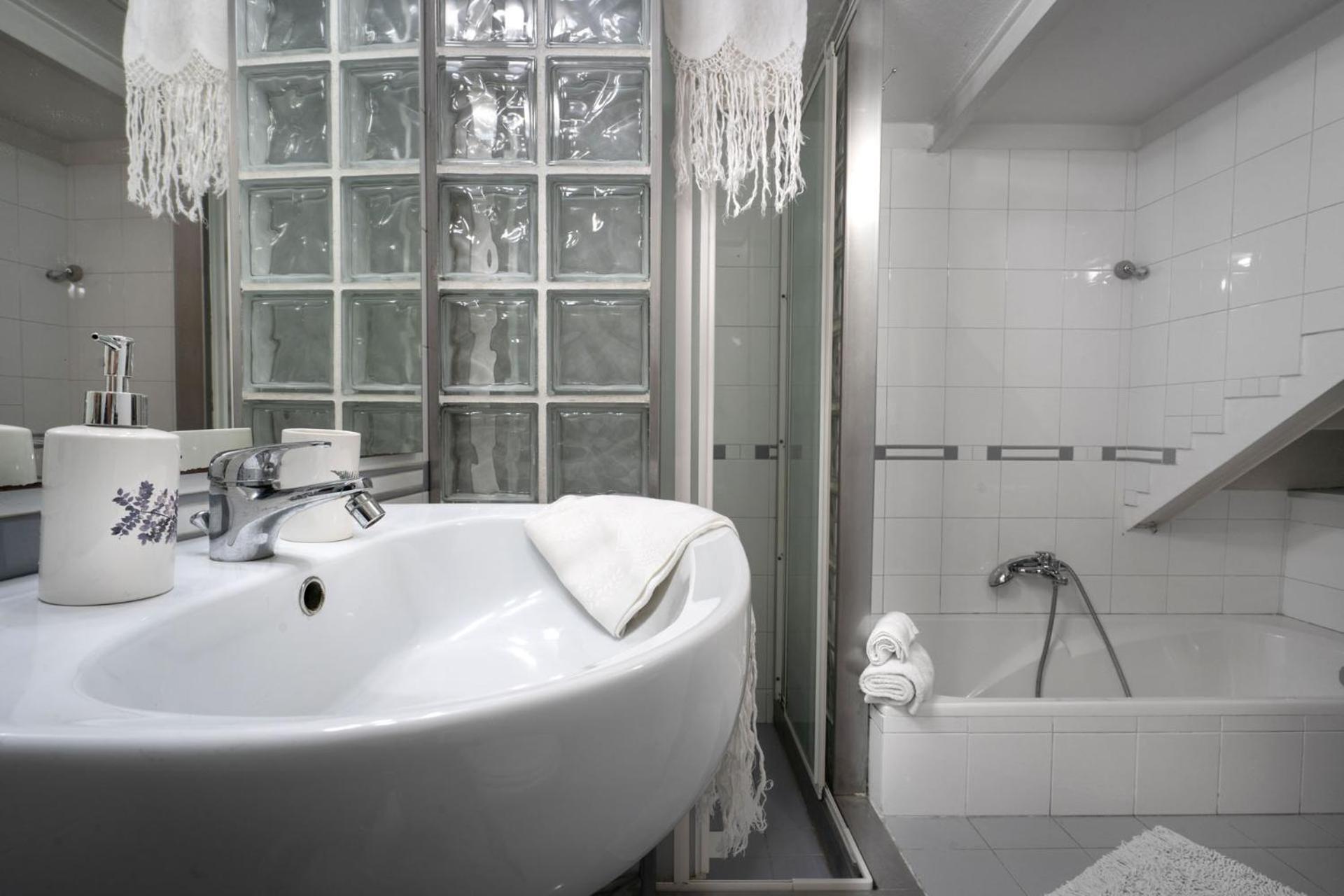 Le volte air conditioned loft