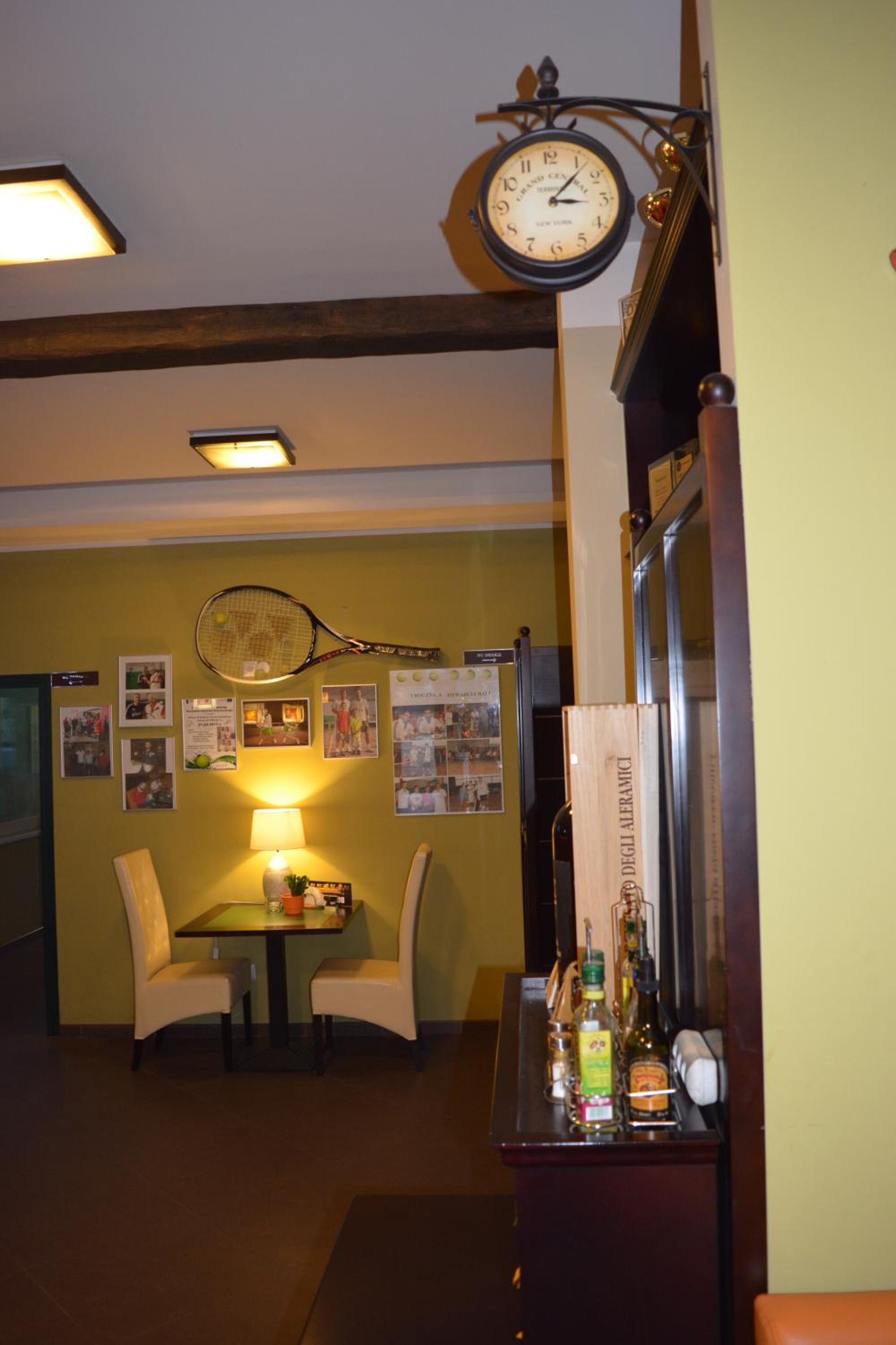 Photo 8