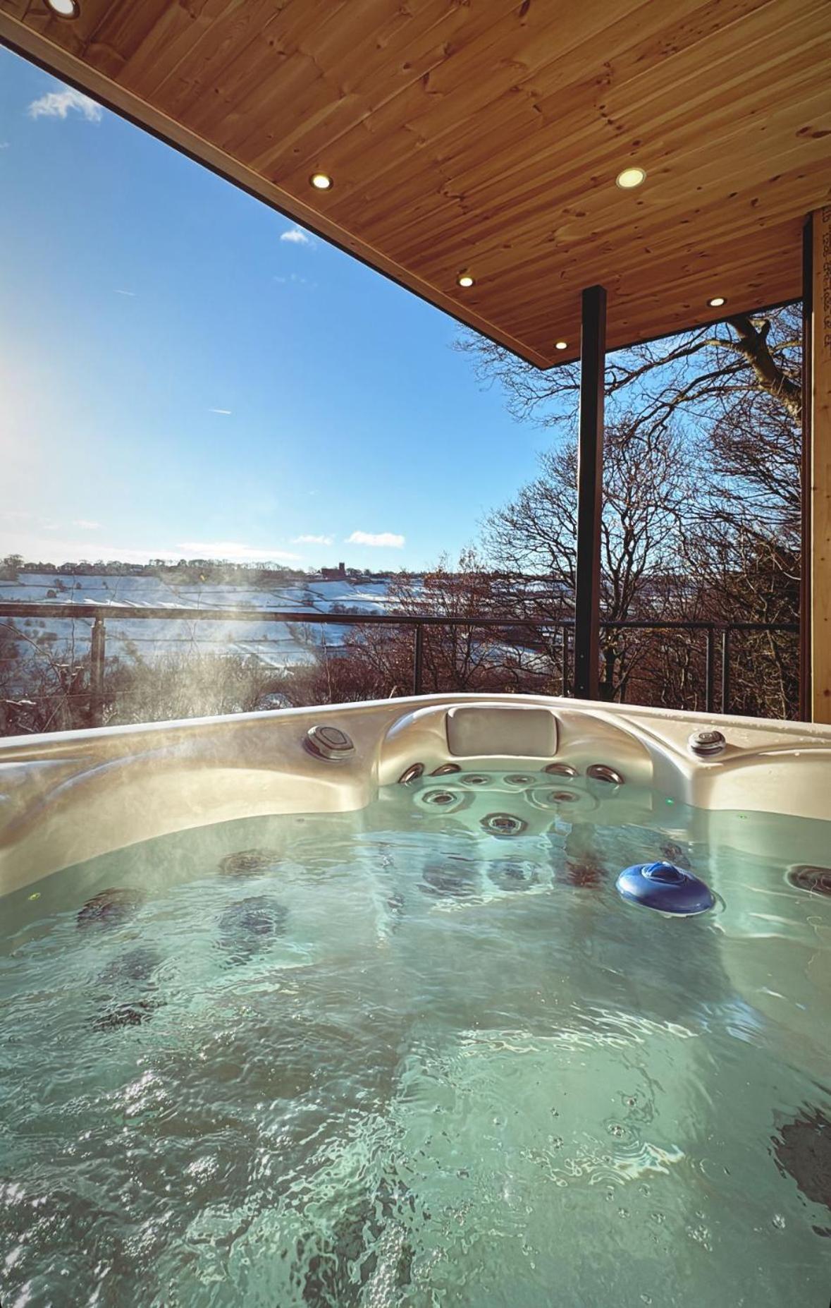 Woodroyd Spa Suites view 5